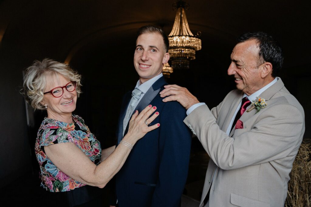 novio con sus padres